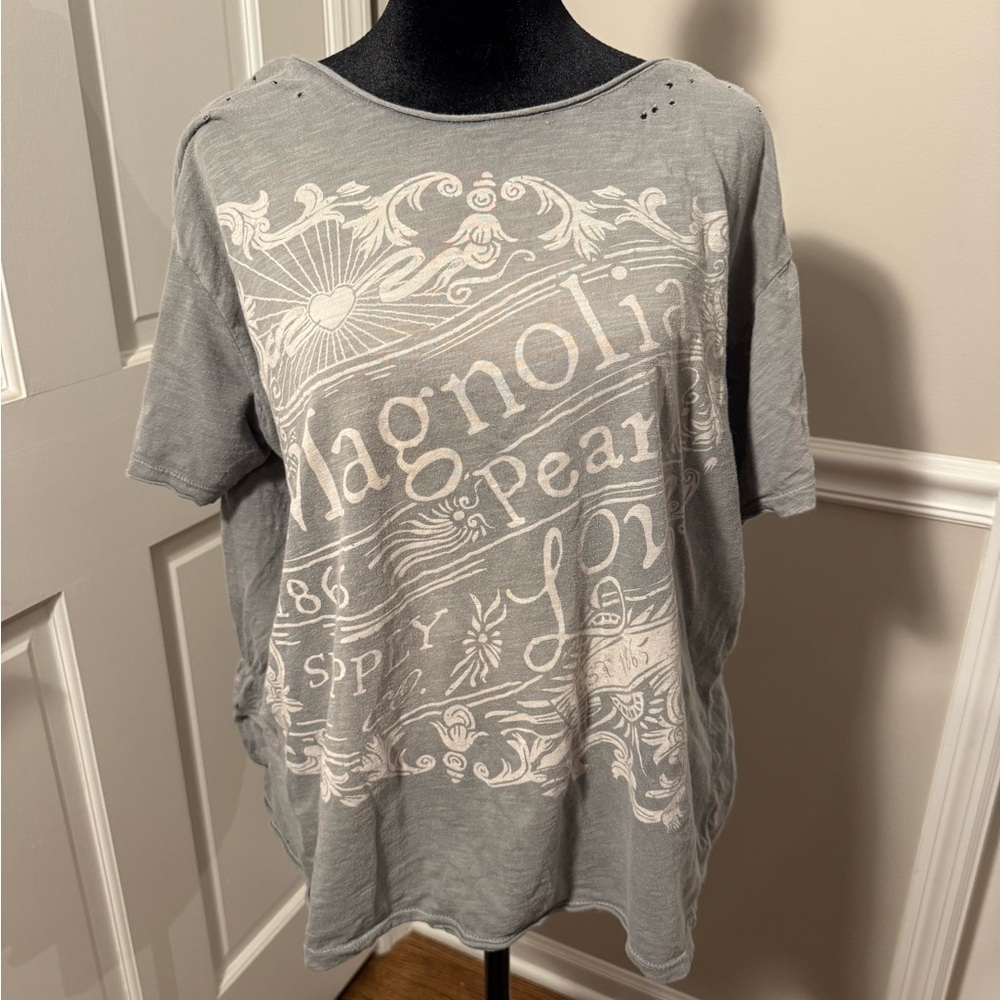 Magnolia Pearl Gray and Cream Short Sleeve Tee